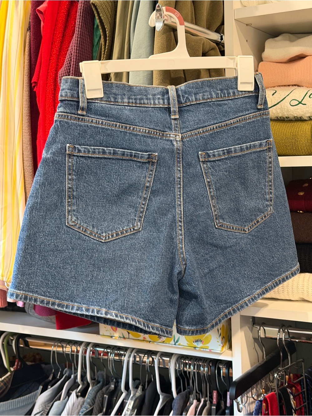 Time and Tru Light Blue High-Rise Jean Shorts, viral, size 4 - Picture 2 of 3